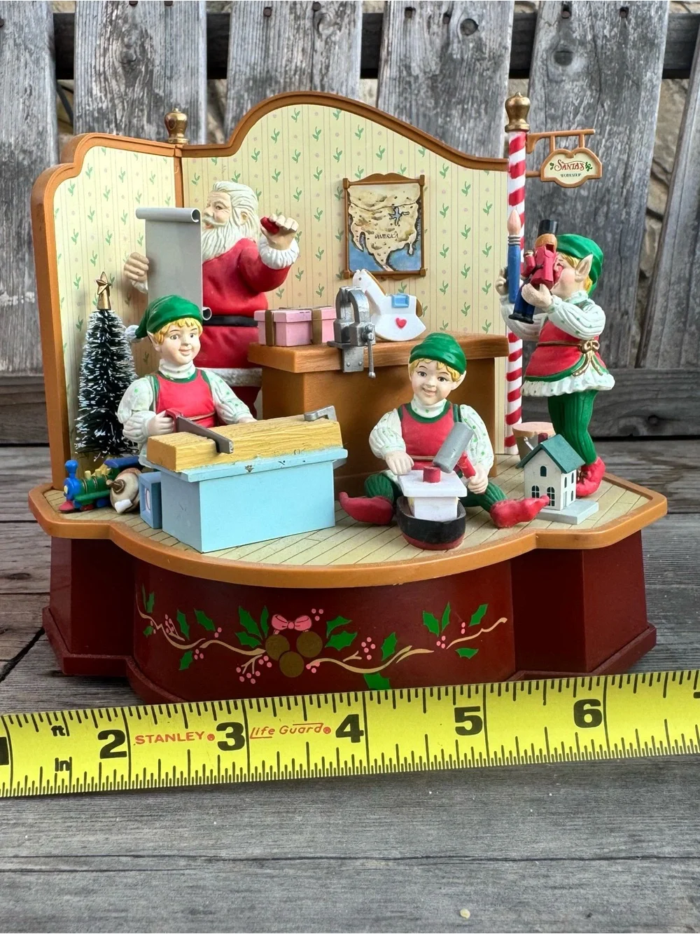 Vintage 1992 Animated Musical Santa's Workshop